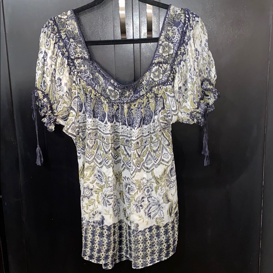 Eci Patterned Blouse